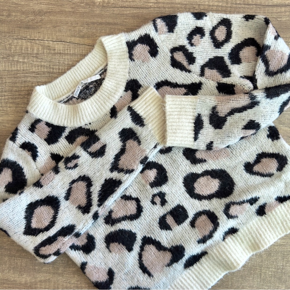 ONLY - Leopard Crewneck Sweater